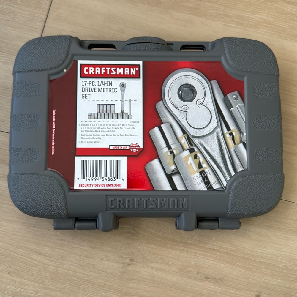 VTG Craftsman #34863 17 Piece Drive Metric Set. LIKE NEW. Comes in gray case.